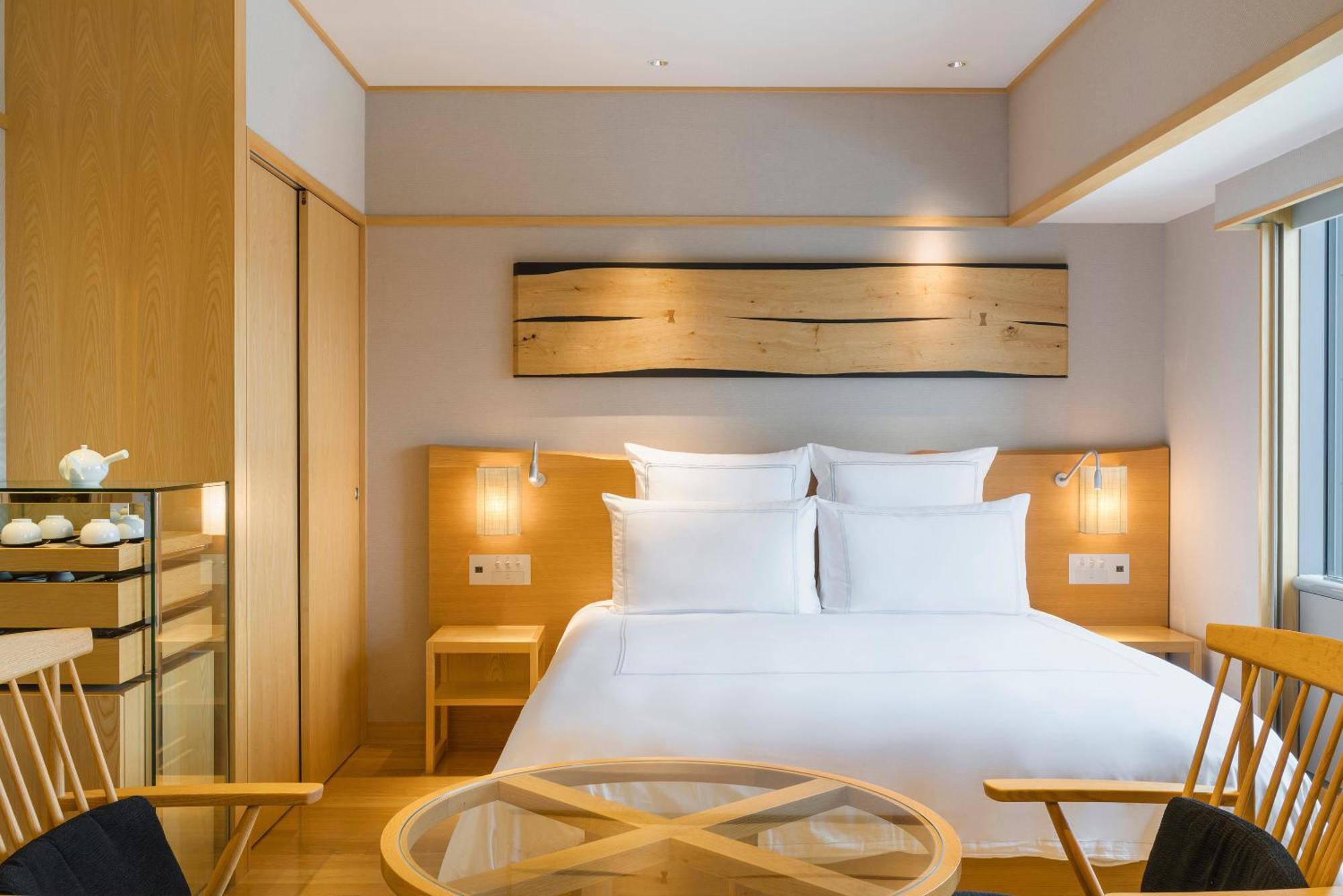 Swissotel Nankai Ōsaka Exterior foto A room at the hotel