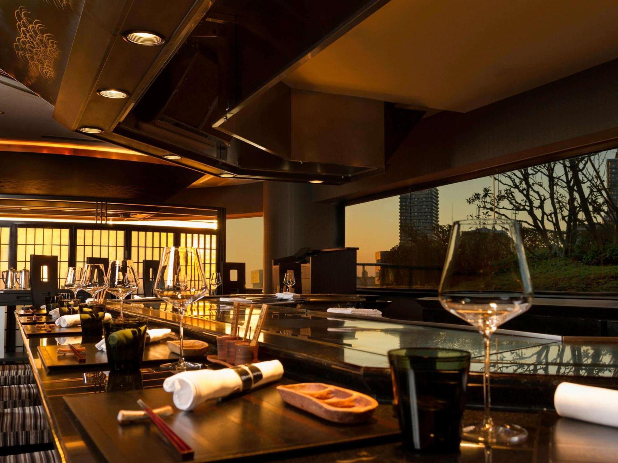 Swissotel Nankai Ōsaka Exterior foto Interior of the restaurant