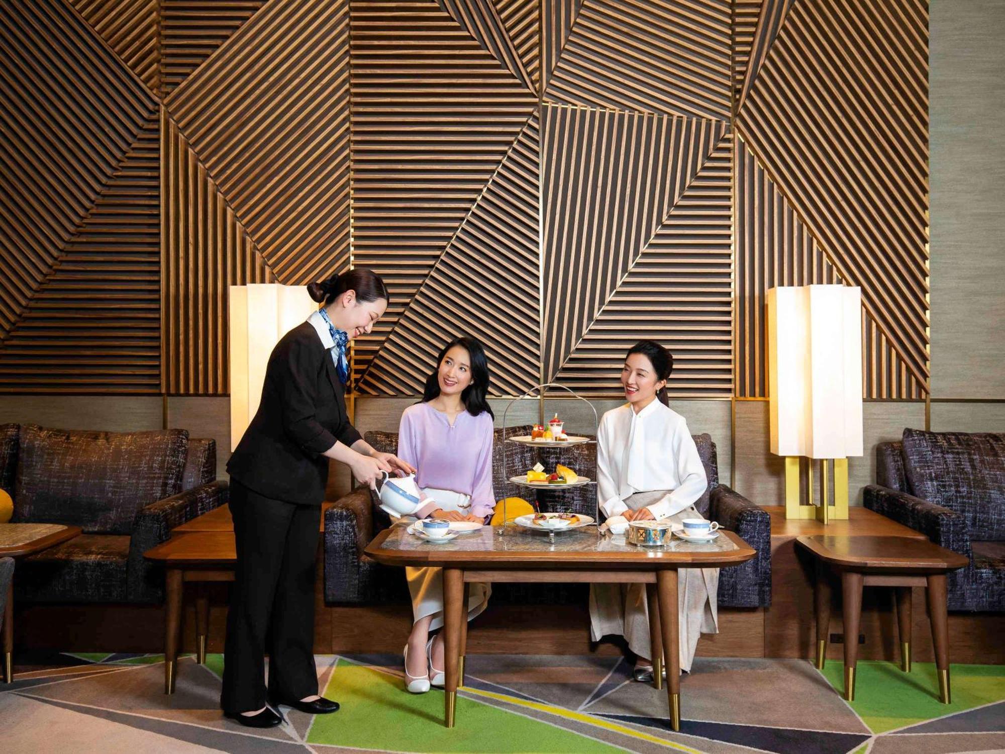 Swissotel Nankai Ōsaka Exterior foto A restaurant in a hotel